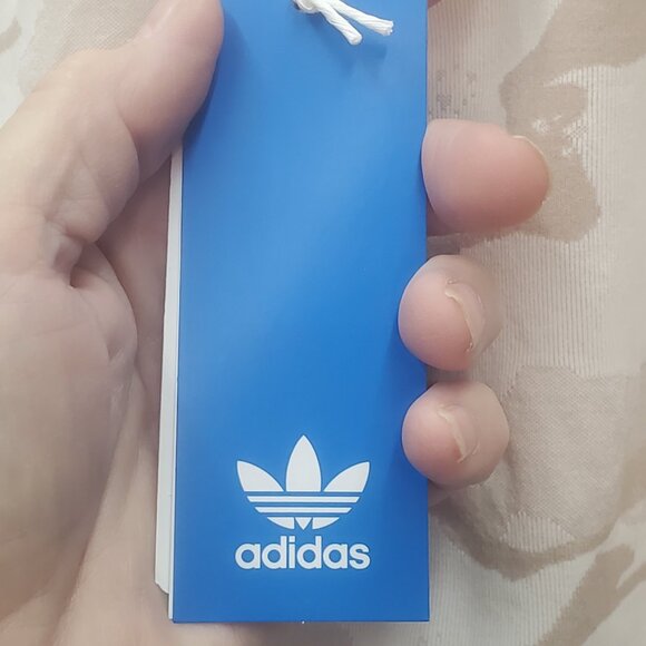 Adidas Active Bra in Neutral Camo Colors Size L - Picture 2 of 8